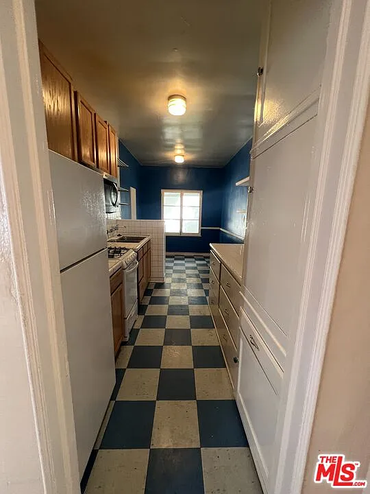1 bed, 1.0 bath, 850 sqft, $2,595 — Photo 4