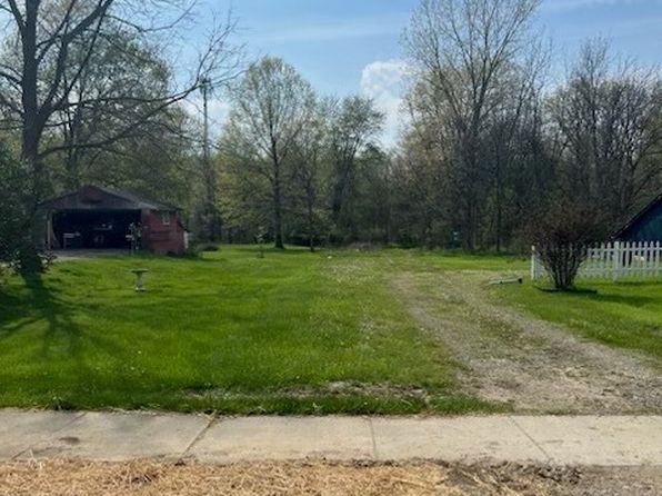 S Raccoon Rd, Youngstown, OH 44515