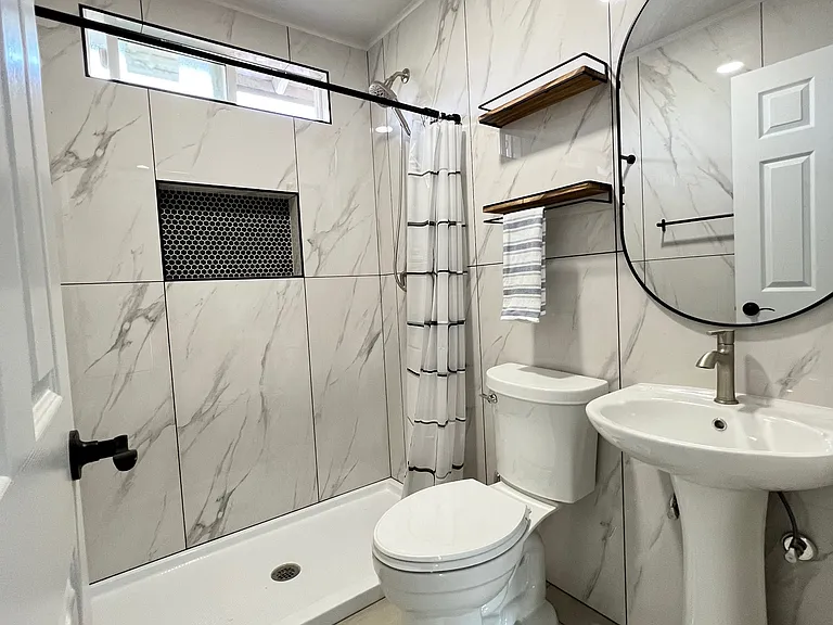 929 Georgia St #929 — Photo 8