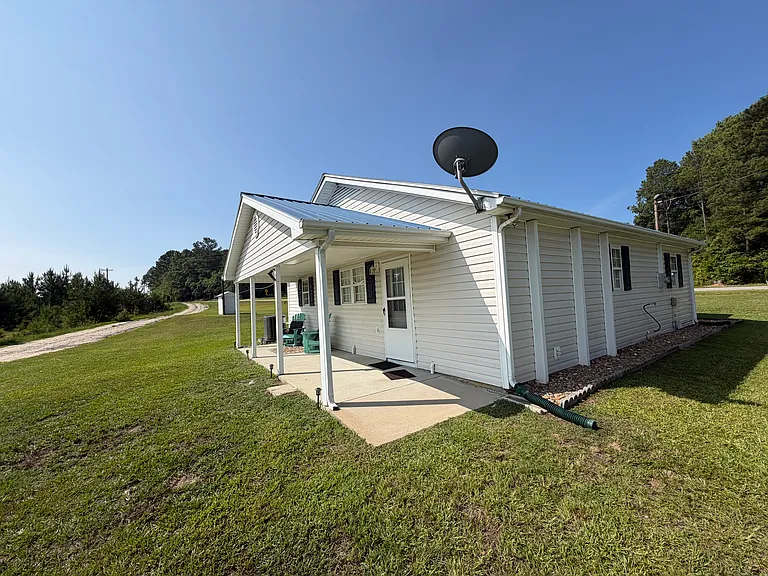 4866 Benson Hardee Rd — Photo 6