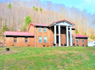 772 Taylor Frk, Turkey Creek, KY 41514