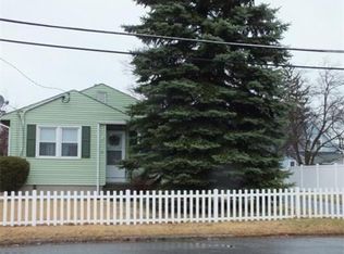 19 Lamont St, Springfield, MA 01119