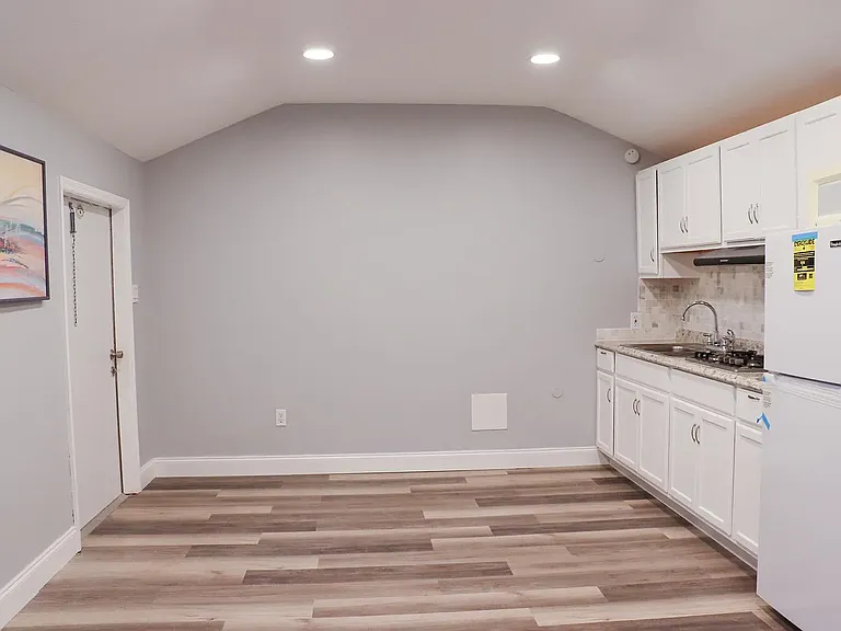 3008 Nicholson Dr — Photo 5