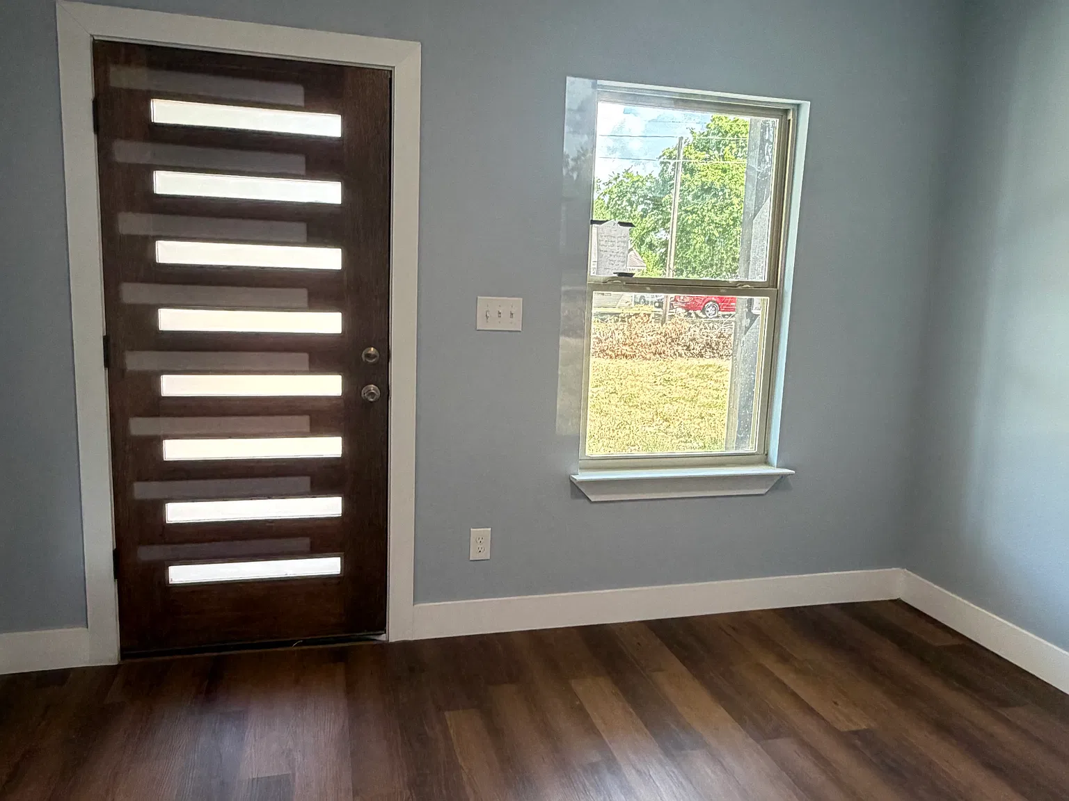 3 bed, 1556 sqft, $1,700 — Photo 1