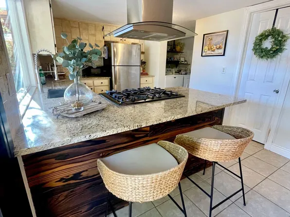 221 Montebello Dr, El Paso, TX 79912