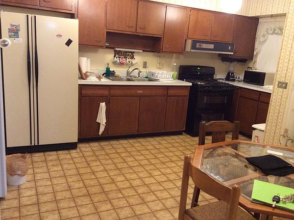 4th image of 1127 Hermitage Cir