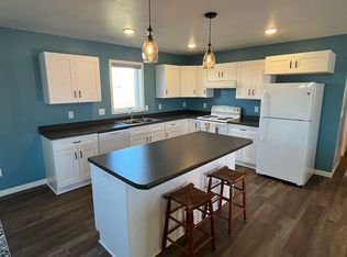 704 Elwood Ct, Nicollet, MN 56074