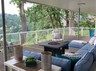 1705 Edgecliff Ter, Lake Oswego, OR 97034