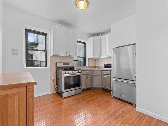 3rd image of 21-48 35th St #5G