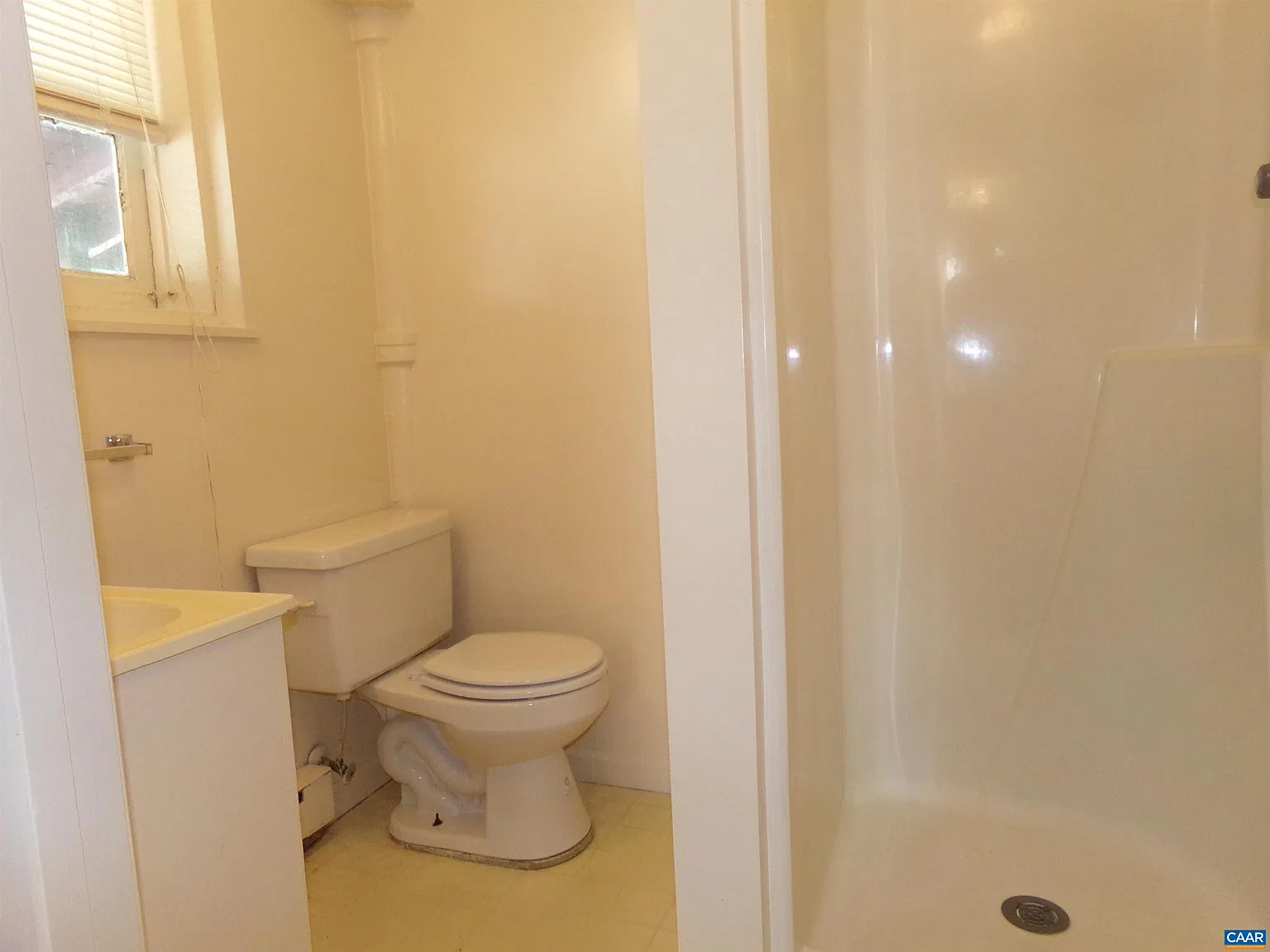 1 bed, 1.0 bath, 411 sqft, $1,075 — Photo 3