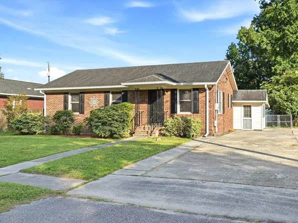 4239 Paramount Dr, North Charleston, SC 29405