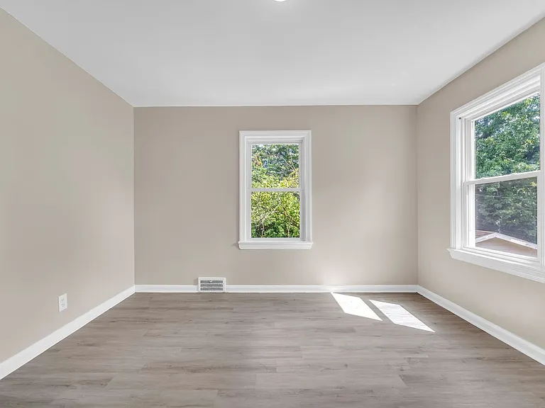 13613 Cedar Rd — Photo 20