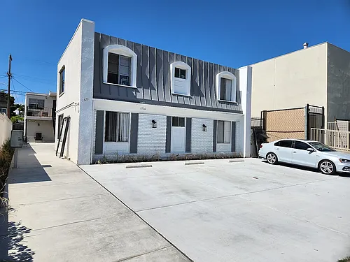 1320 Felspar St Photo 1