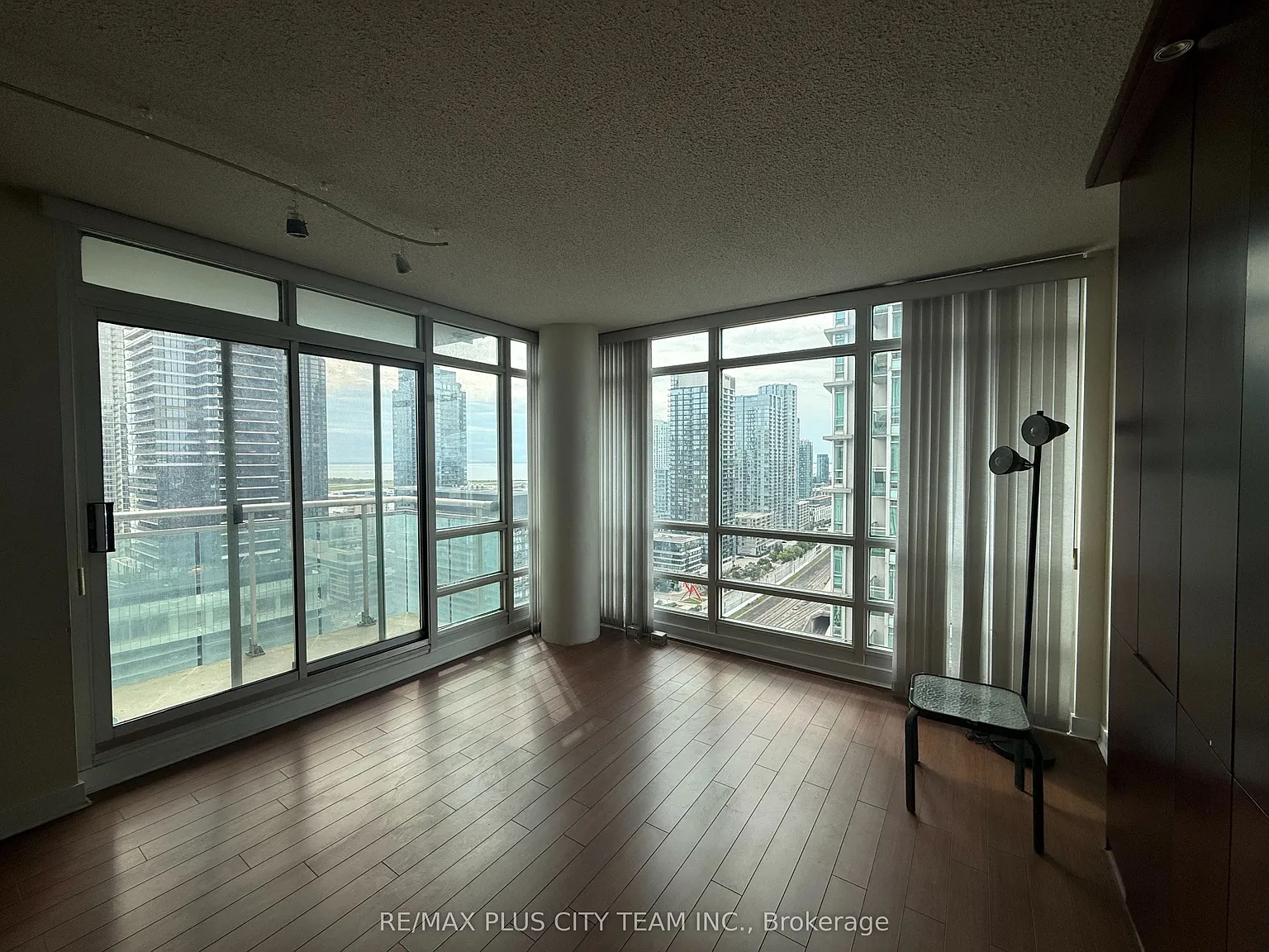 3 bed, $3,800 — Photo 2