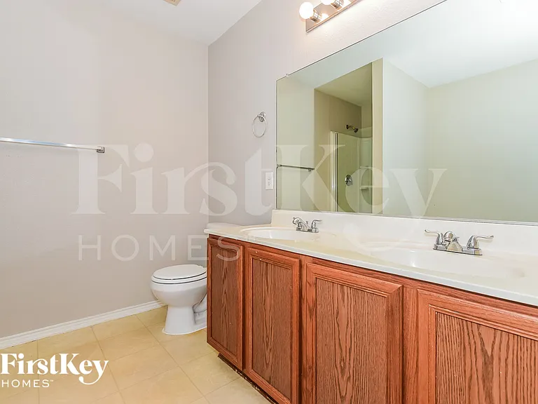 2801 Spencer Cir — Photo 11