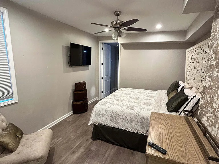 123 N Miro St — Photo 20