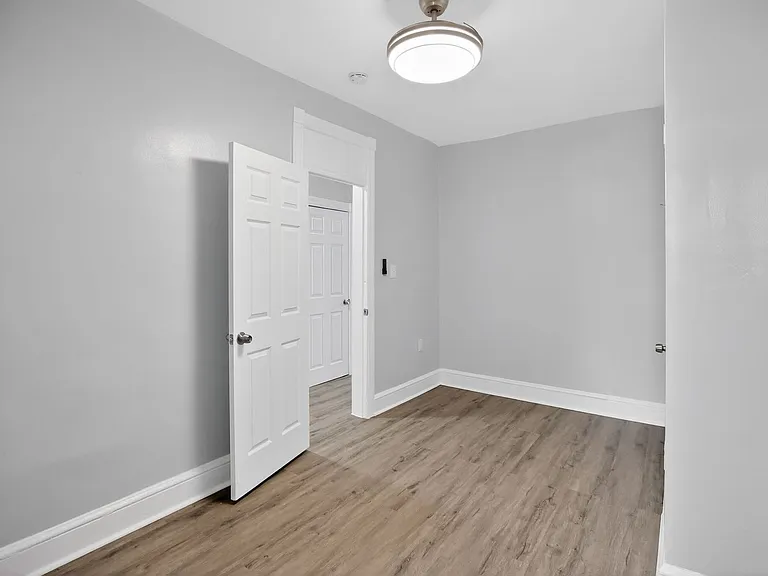 1221 I St NE — Photo 15