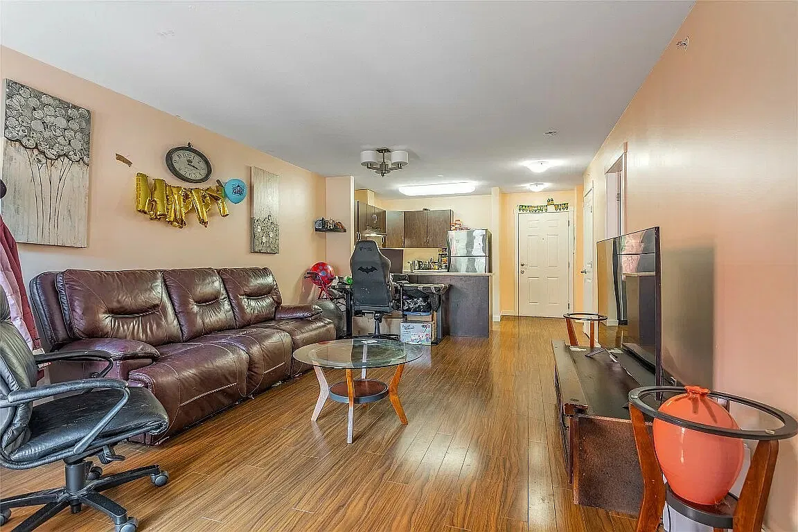 2 bed, 790 sqft, $2,000 — Photo 4