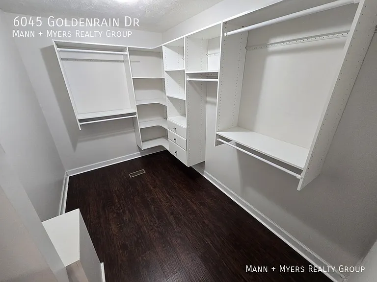 6045 Goldenrain Dr — Photo 18