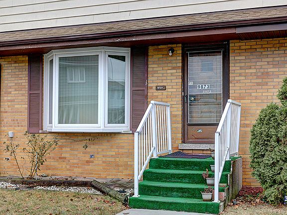 2nd image of 9873 Garden Ct