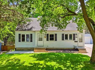 27 Prospect Pl, Iowa City, IA 52246