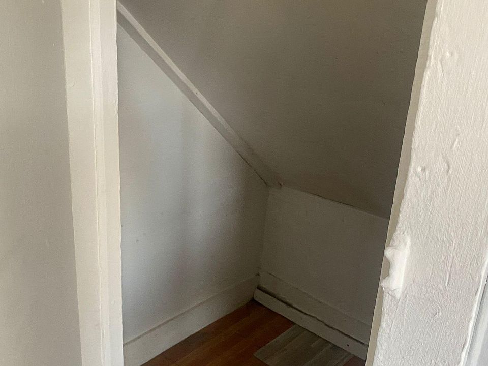 1st image of 421 Bronx Park Ave APT 3