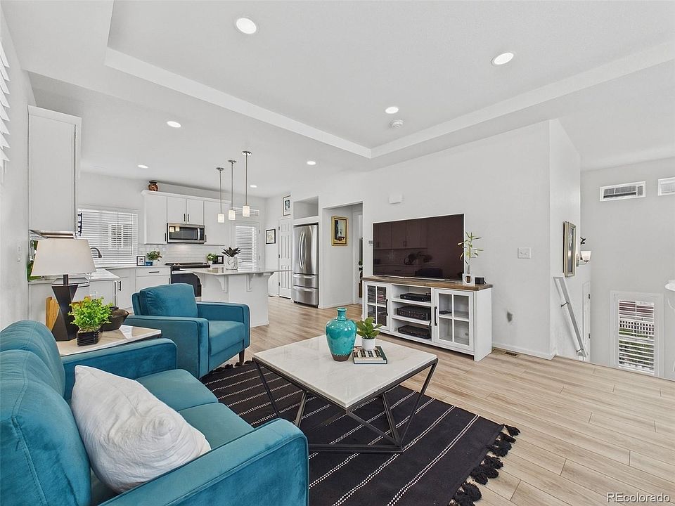 1st image of 1086 Highlands Drive