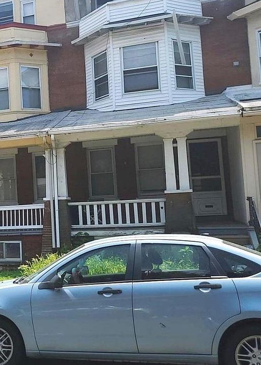 1st image of 211 S 49th St