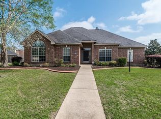 1700 Castlewood Dr, Bossier City, LA 71111