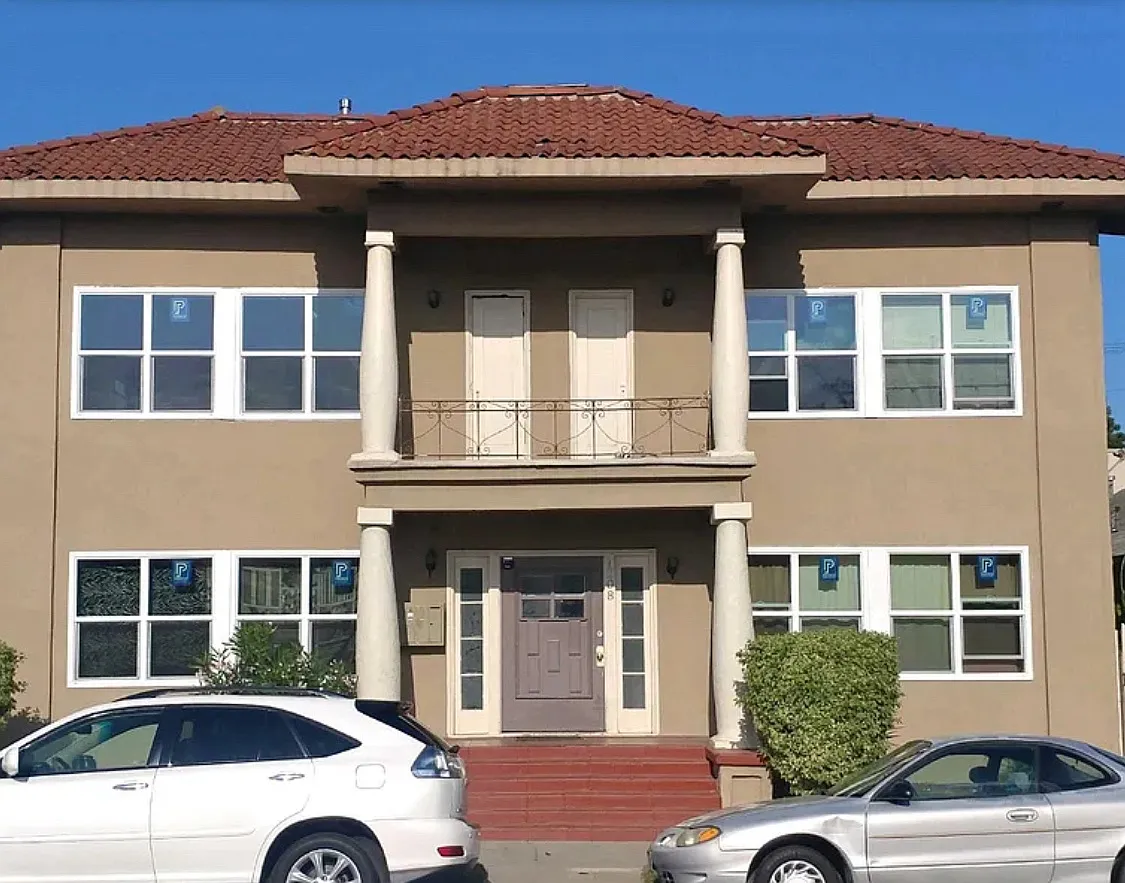 1208 Lime Avenue — Photo 1