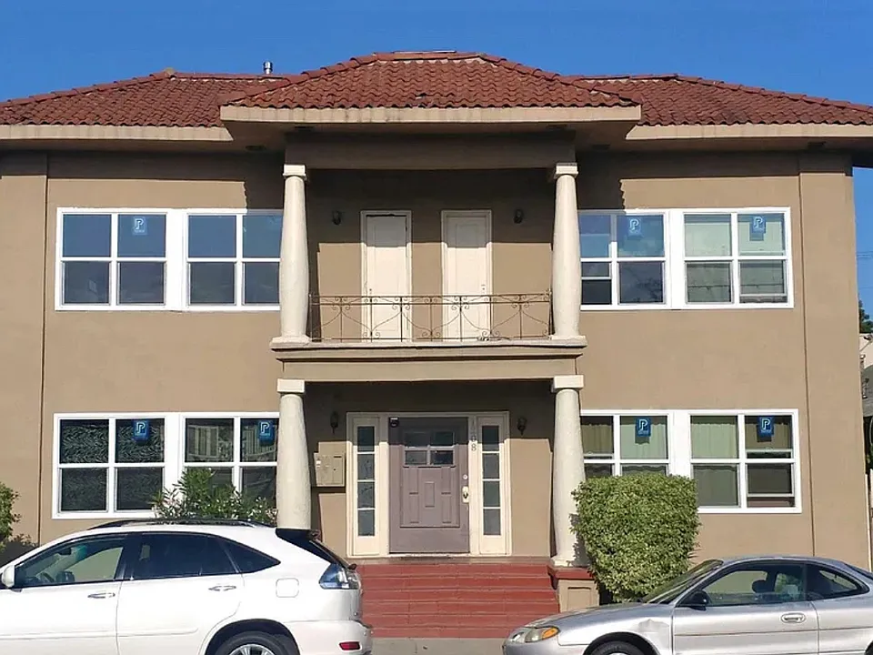 1208 Lime Ave