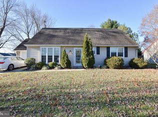 227 Bentwood Dr, Delran, NJ 08075