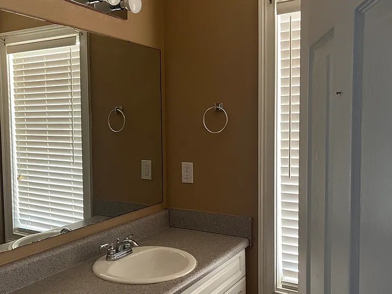 807 W Longleaf Dr #49 — Photo 1