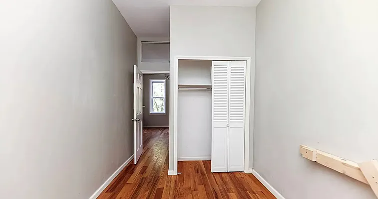 Rented by Aron Fried, LREB | media 5