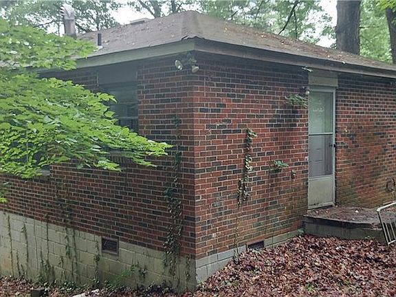 4th image of 2980 Wanda Cir SW