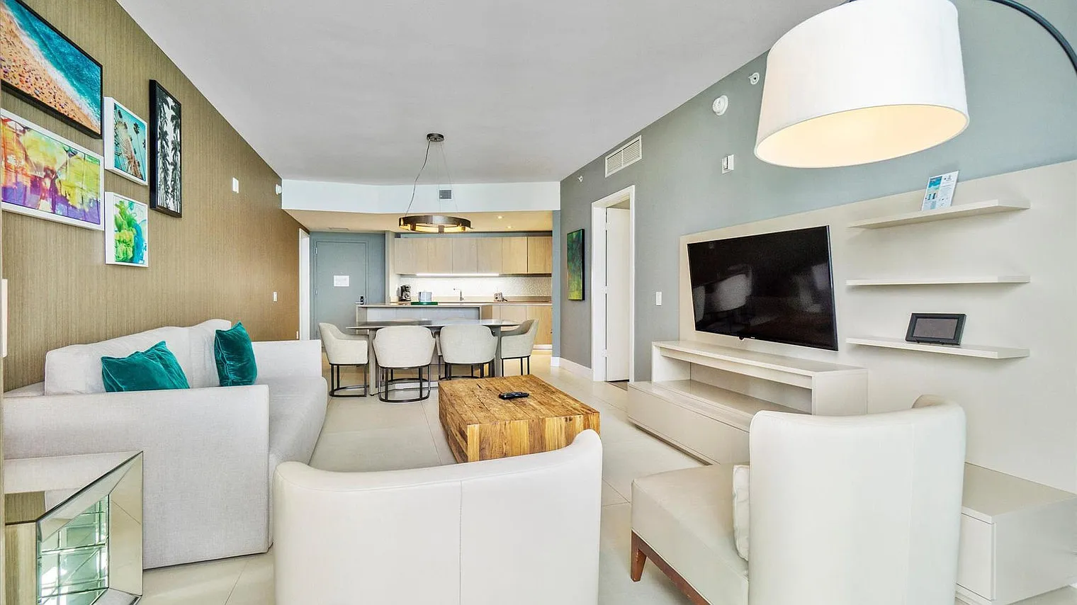 2 bed, 2.0 bath, 1248 sqft, $9,048 — Photo 2