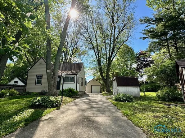 1217 Heidelberg Rd, Toledo, OH 43615
