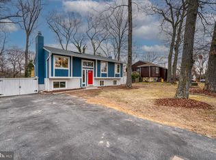 515 Oak Rd, Pasadena, MD 21122