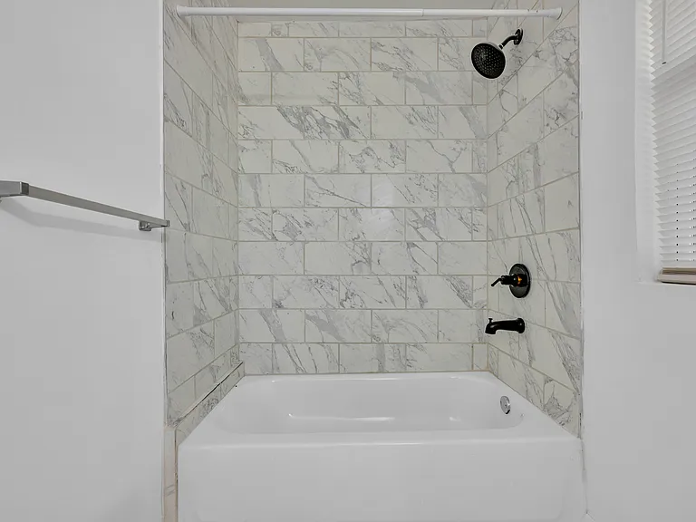 2348 Court R — Photo 27