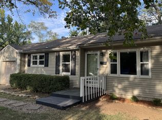 7601 Windsor St, Prairie Village, KS 66208