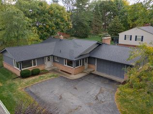 5904 Clarendon Dr, Rockford, IL 61114