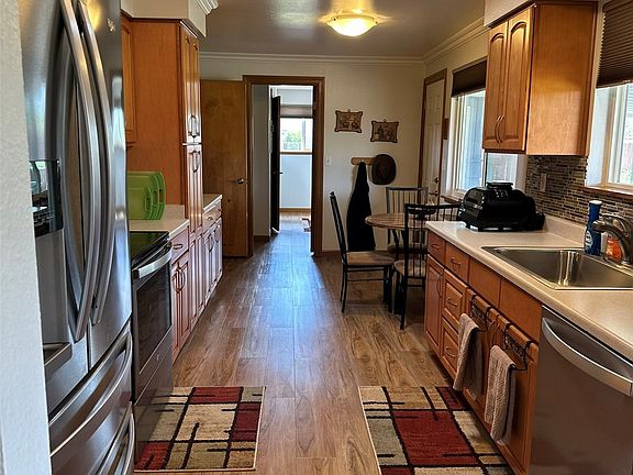 4th image of 10302 24th Avenue E