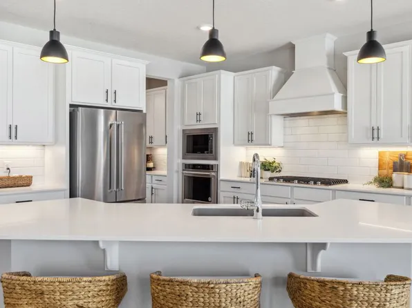 4901 Blake Way, Woodbury, MN 55129