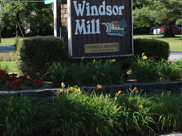 121 Woodmill Dr, Cranbury, NJ 08512