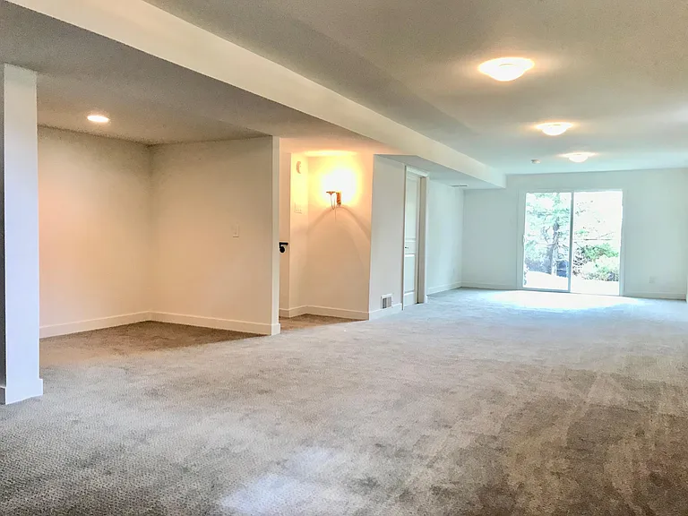 3360 Ward Rd — Photo 10