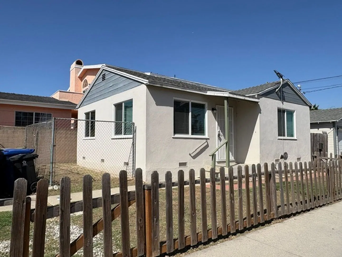 S. Lawndale Newly Remodeled 1 Bdrm House For Lease! — Photo 1