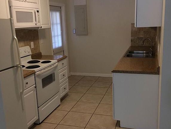 4th image of 8144 W Miss Maggie Dr