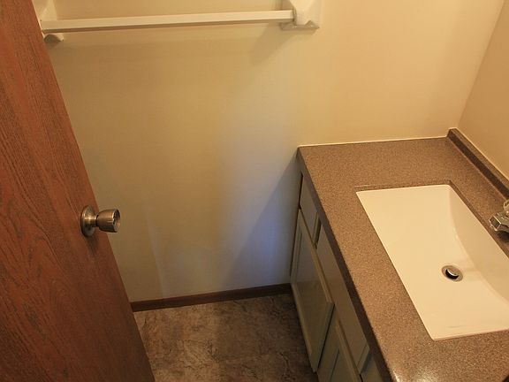 4th image of 1613 Helmo Ave N