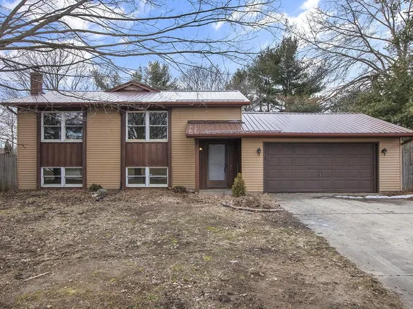 18374 Northrop Dr, Goshen, IN 46526