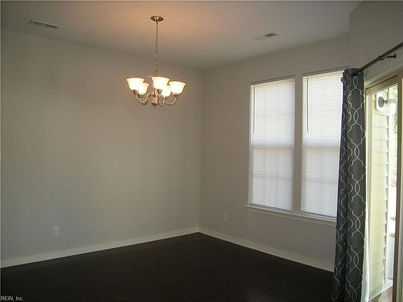 5th image of 3210 Francis Ct
